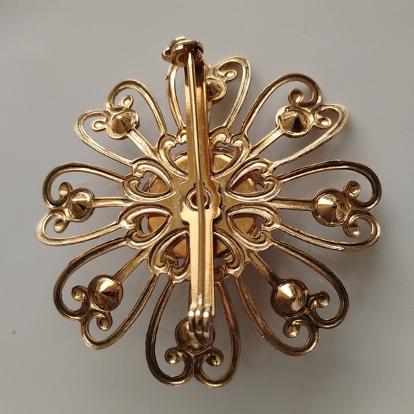 Vintage Brooch Daisy Faux  Pearl Flower Gold tone Rhinestones - Picture 3 of 5
